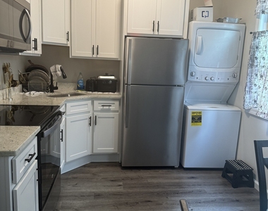 51 Russ Street - Photo Thumbnail 1