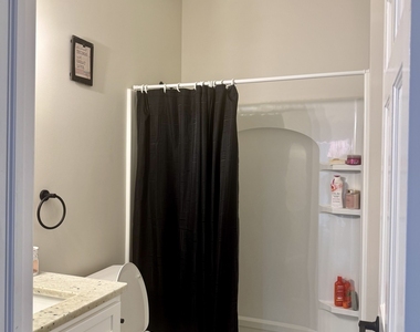 51 Russ Street - Photo Thumbnail 3