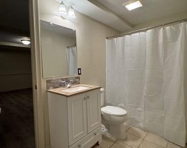 28 Reed Street - Photo Thumbnail 12