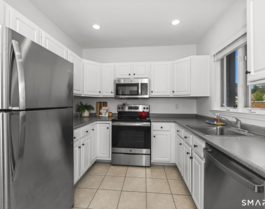 17 Dolsen Place - Photo Thumbnail 7