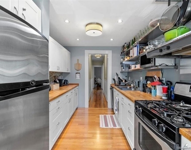 842 Edgewood Avenue - Photo Thumbnail 6