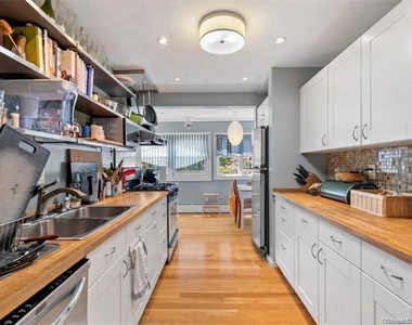 842 Edgewood Avenue - Photo Thumbnail 7