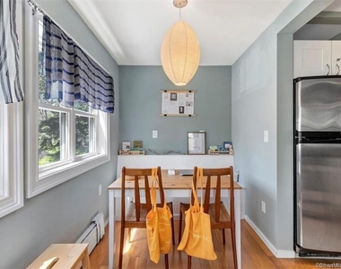 842 Edgewood Avenue - Photo Thumbnail 10