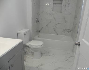 10 Hawkins Avenue - Photo Thumbnail 6