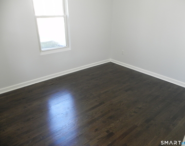 10 Hawkins Avenue - Photo Thumbnail 1