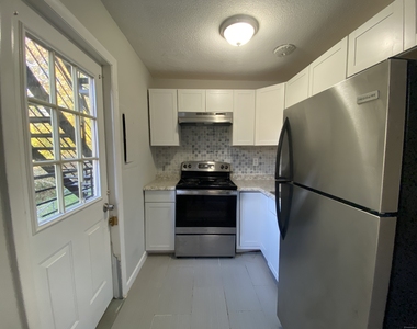32 Old Foxon Road - Photo Thumbnail 1