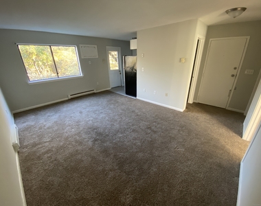 32 Old Foxon Road - Photo Thumbnail 5