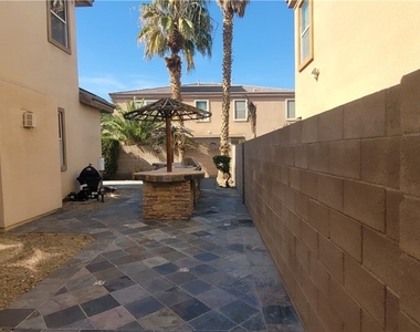 7728 Villa De La Paz Avenue - Photo Thumbnail 8