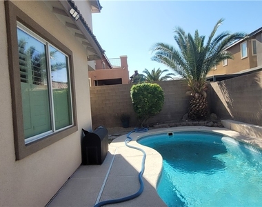 7728 Villa De La Paz Avenue - Photo Thumbnail 16