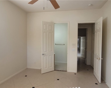 7728 Villa De La Paz Avenue - Photo Thumbnail 29