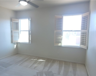 7728 Villa De La Paz Avenue - Photo Thumbnail 52