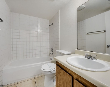 4651 Amberleigh Lane - Photo Thumbnail 14