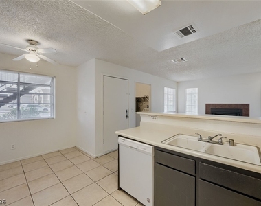 4651 Amberleigh Lane - Photo Thumbnail 6
