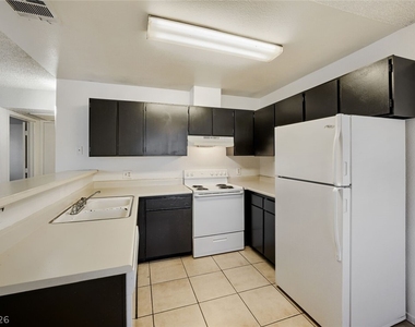 4651 Amberleigh Lane - Photo Thumbnail 4