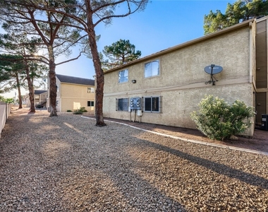 4651 Amberleigh Lane - Photo Thumbnail 16