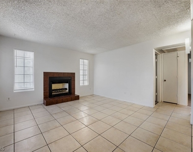 4651 Amberleigh Lane - Photo Thumbnail 2