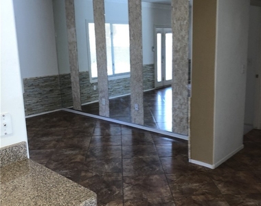 3034 Seaford Peak Drive - Photo Thumbnail 12