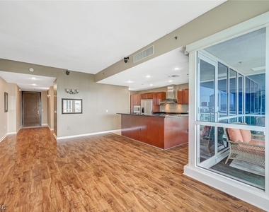 4575 Dean Martin Drive - Photo Thumbnail 8