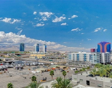 4575 Dean Martin Drive - Photo Thumbnail 26