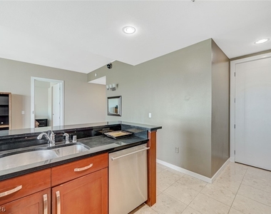 4575 Dean Martin Drive - Photo Thumbnail 6