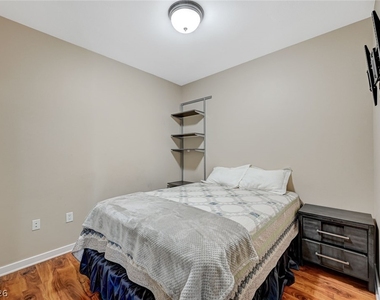 4575 Dean Martin Drive - Photo Thumbnail 17