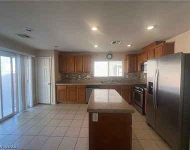 220 Stagecoach Flats Avenue - Photo Thumbnail 6