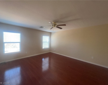 220 Stagecoach Flats Avenue - Photo Thumbnail 9