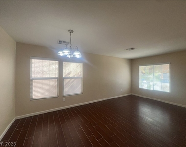 220 Stagecoach Flats Avenue - Photo Thumbnail 5