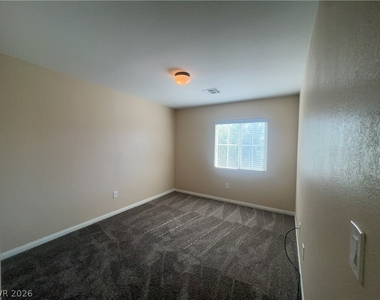 220 Stagecoach Flats Avenue - Photo Thumbnail 17