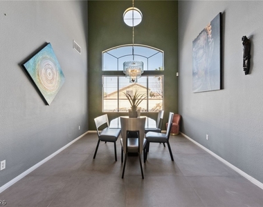 2066 Jupiter Hills Lane - Photo Thumbnail 7