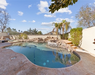 2066 Jupiter Hills Lane - Photo Thumbnail 2
