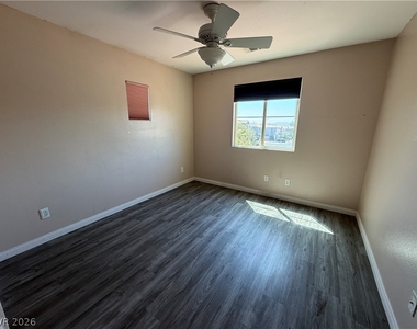 10620 Tray Mountain Avenue - Photo Thumbnail 12