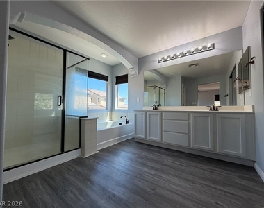 10620 Tray Mountain Avenue - Photo Thumbnail 8
