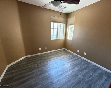 10620 Tray Mountain Avenue - Photo Thumbnail 5