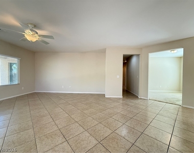 2240 Shadow Canyon Drive - Photo Thumbnail 4