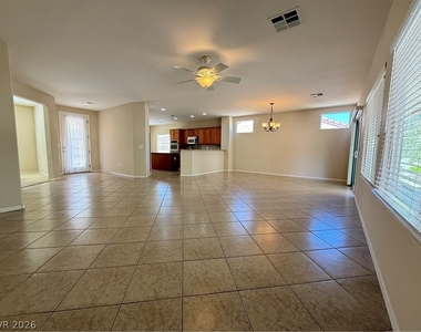 2240 Shadow Canyon Drive - Photo Thumbnail 2