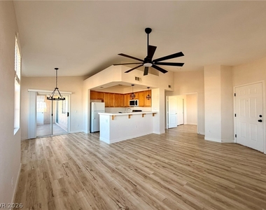 9901 Trailwood Drive - Photo Thumbnail 11