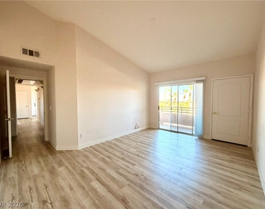 9901 Trailwood Drive - Photo Thumbnail 15