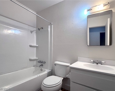 4621 Mill Valley Drive - Photo Thumbnail 8