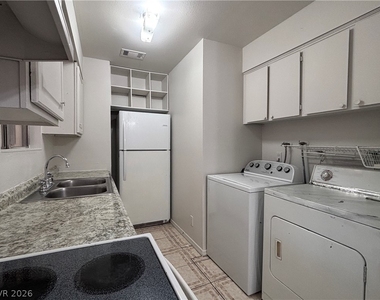 4621 Mill Valley Drive - Photo Thumbnail 3