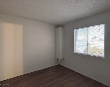 4621 Mill Valley Drive - Photo Thumbnail 9