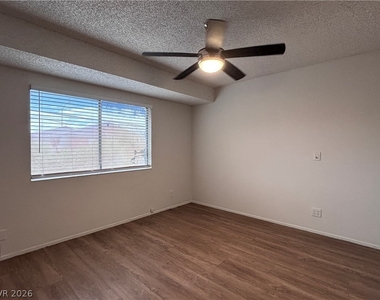 4621 Mill Valley Drive - Photo Thumbnail 7