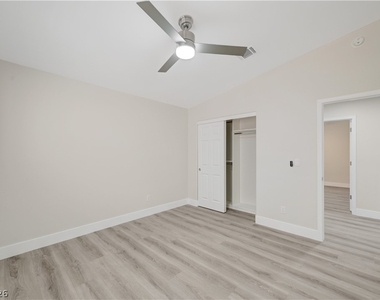 3120 Siena Circle - Photo Thumbnail 35