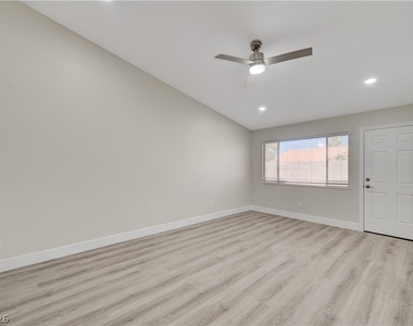 3120 Siena Circle - Photo Thumbnail 23