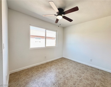 2920 Siki Court - Photo Thumbnail 3