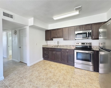 2920 Siki Court - Photo Thumbnail 5