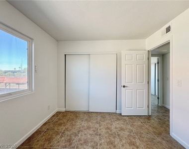 2920 Siki Court - Photo Thumbnail 9