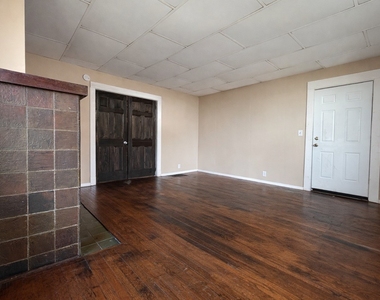 274 Chenango St - Photo Thumbnail 5