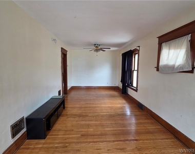 96 Academy Road - Photo Thumbnail 9