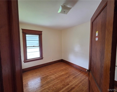 96 Academy Road - Photo Thumbnail 5